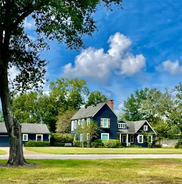 250 W Caldwood Drive, Beaumont, TX 77707