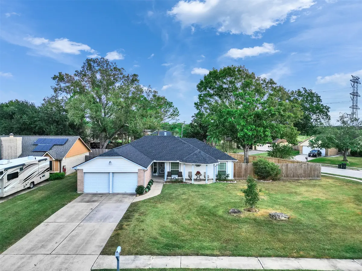 628 Meadowbriar Street, League City, TX 77573 - Image #1