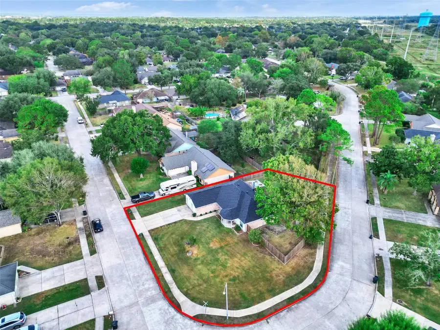 628 Meadowbriar Street, League City, TX 77573 - Image #2