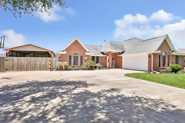 5810 Dixie Lane, Baytown, TX 77523