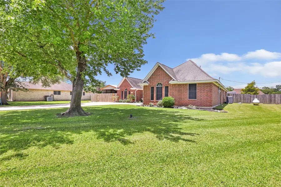 5810 Dixie Lane, Baytown, TX 77523 - Image #2