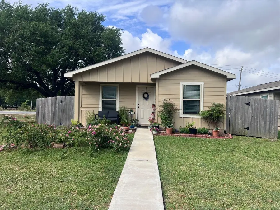 2847 Golf Crest Drive, Wharton, TX 77488 - #2