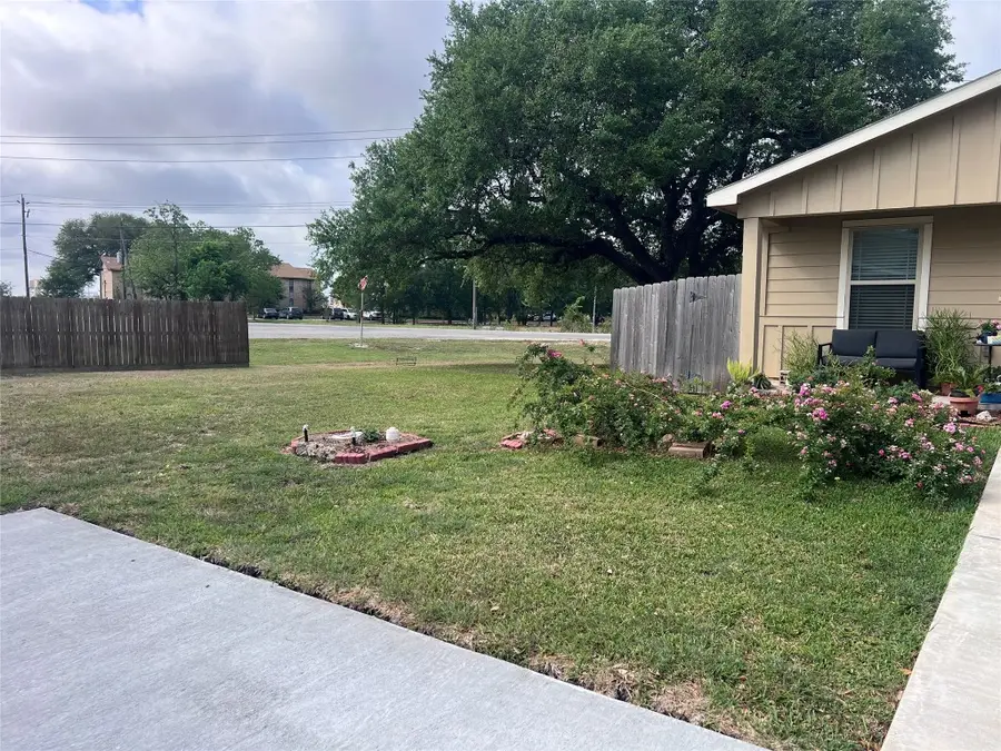 2847 Golf Crest Drive, Wharton, TX 77488 - #3