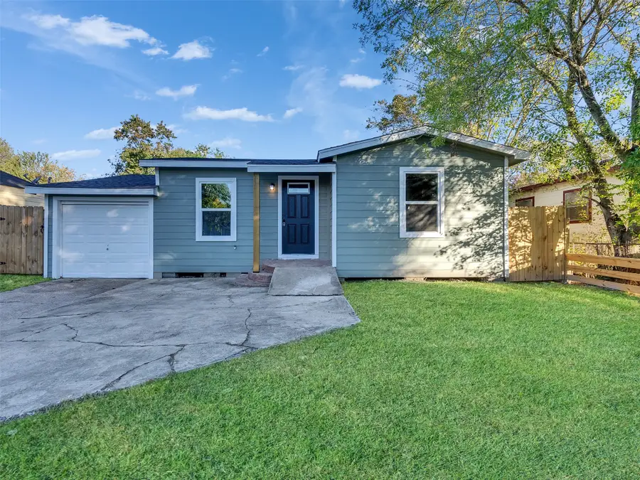 404 17th Avenue N, Texas City, TX 77590 - Image #2