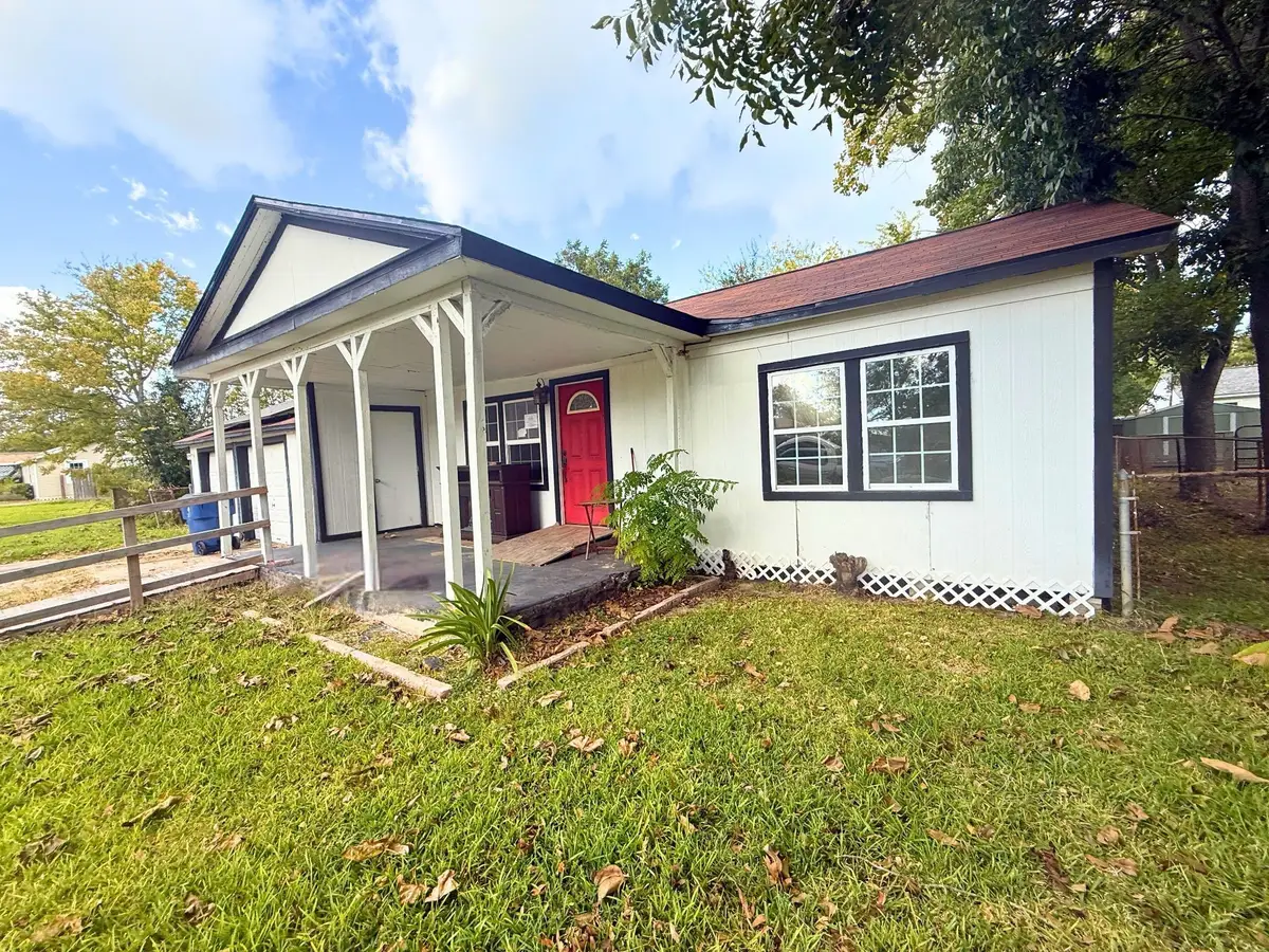 2308 32nd Avenue N, Texas City, TX 77590 - Image #1