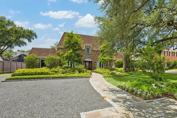 922 Old Lake Road, Houston, TX 77057