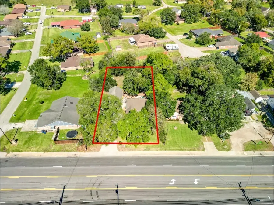 440 W Brazos Avenue, West Columbia, TX 77486 - Image #3