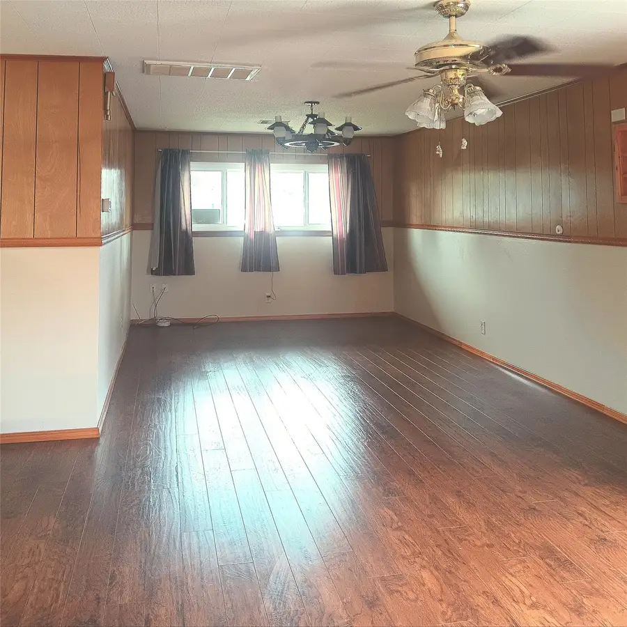 8913 Linda Vista Road, Houston, TX 77078 - Image #2