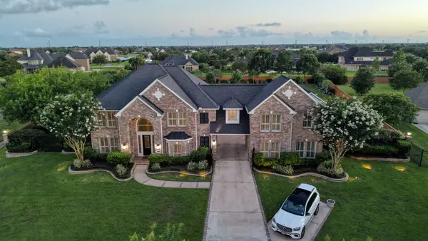 3960 Pebble Brook Drive, League City, TX 77573