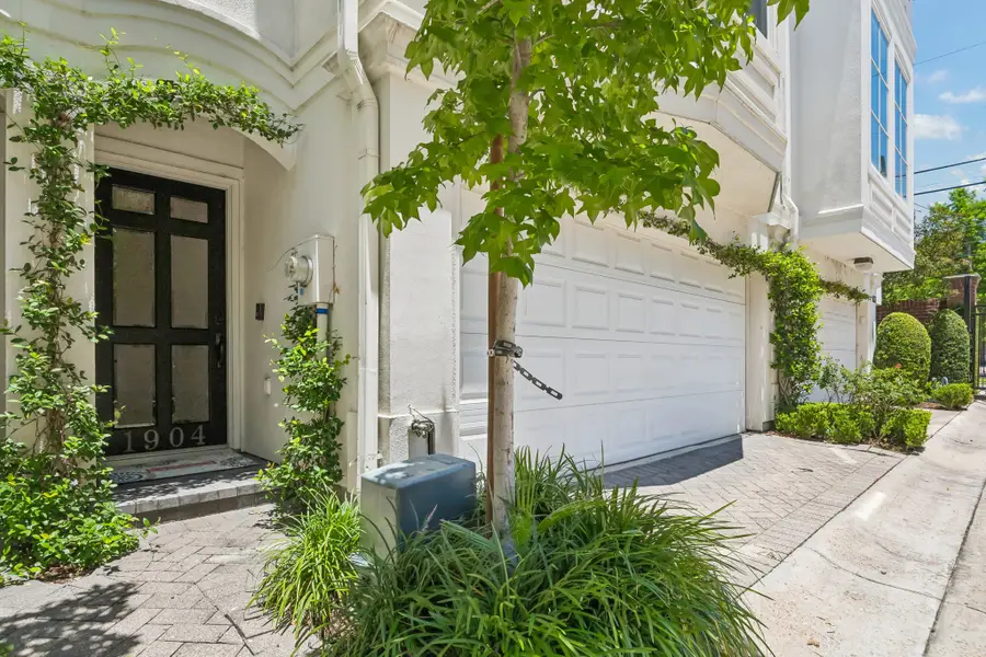 1904 Greenwich Place Drive, Houston, TX 77019 - #2