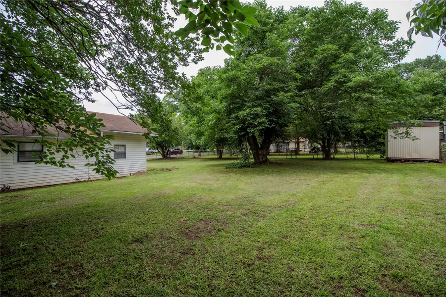 506 W Elm Street, Crockett, TX 75835 - #2