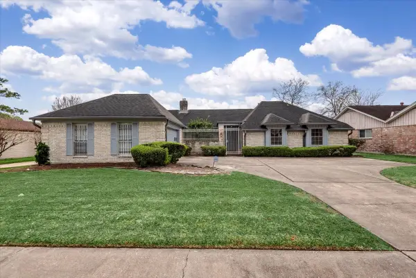 5607 Arncliffe Drive, Houston, TX 77088