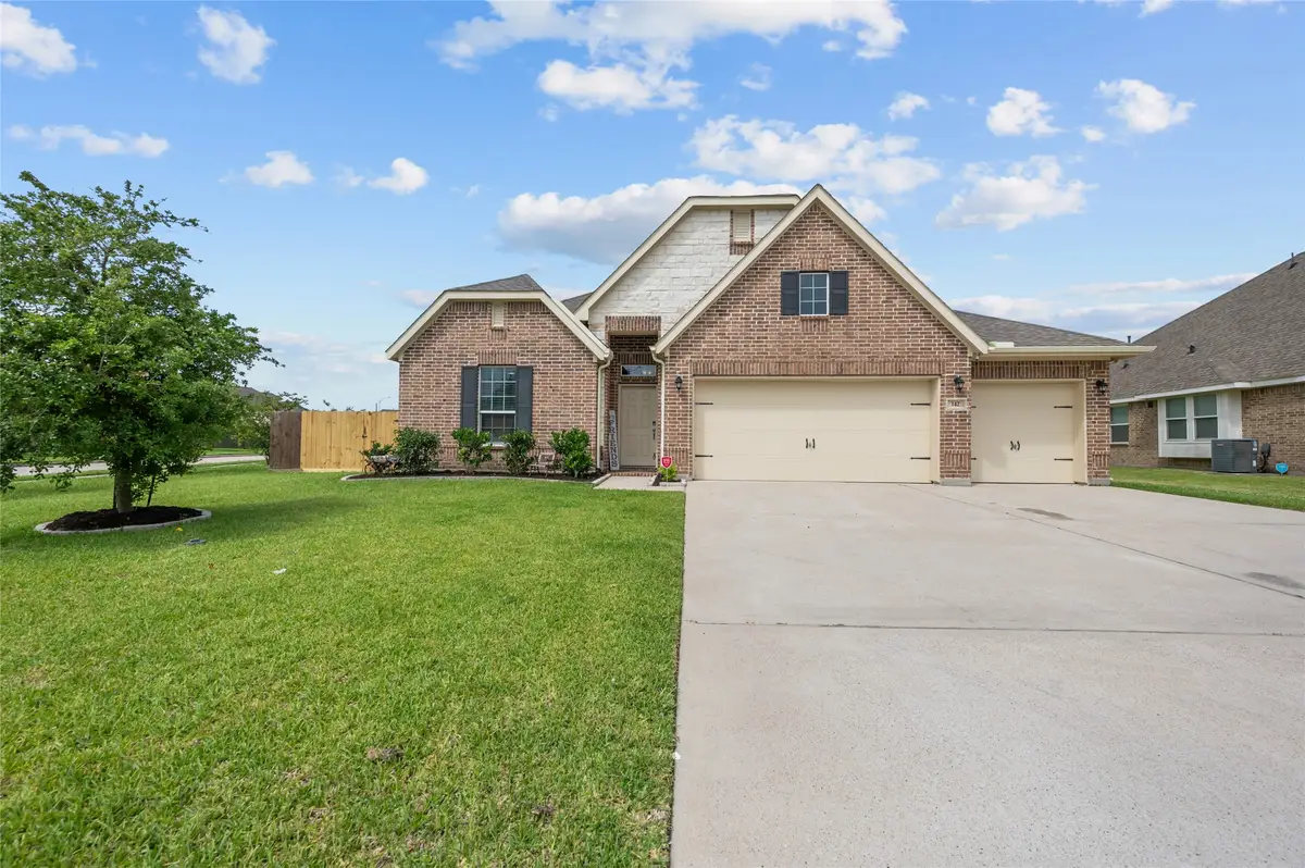 142 San Gabriel Drive, Baytown, TX 77523 - #1
