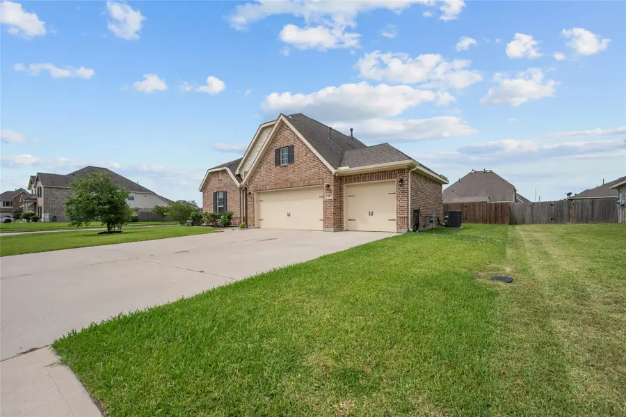 142 San Gabriel Drive, Baytown, TX 77523 - #2