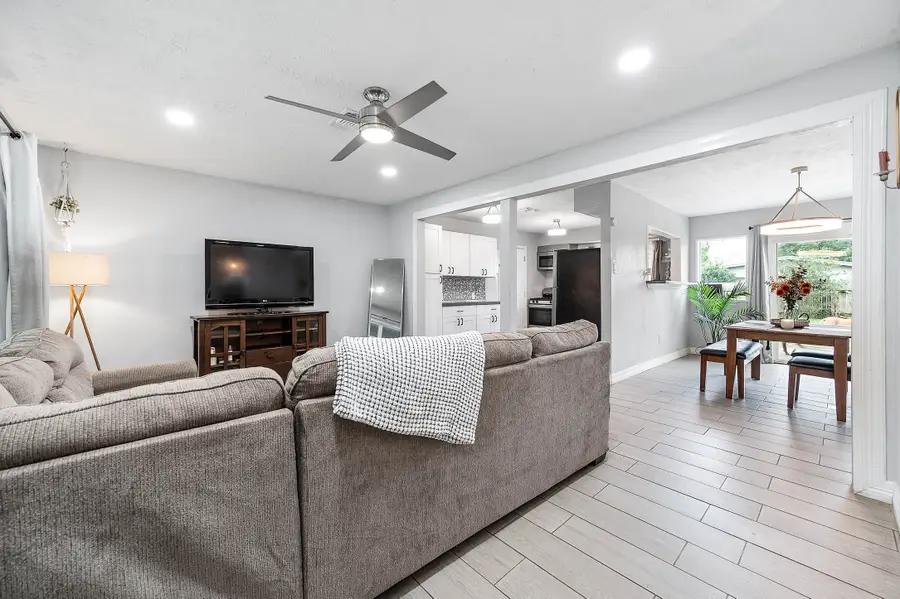 7230 Edgemoor Drive, Houston, TX 77074 - #3