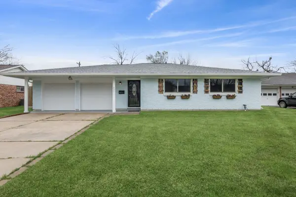 901 Luella Avenue, Deer Park, TX 77536