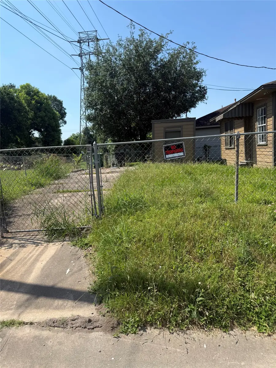 3818 Hardy Street, Houston, TX 77009 - #2