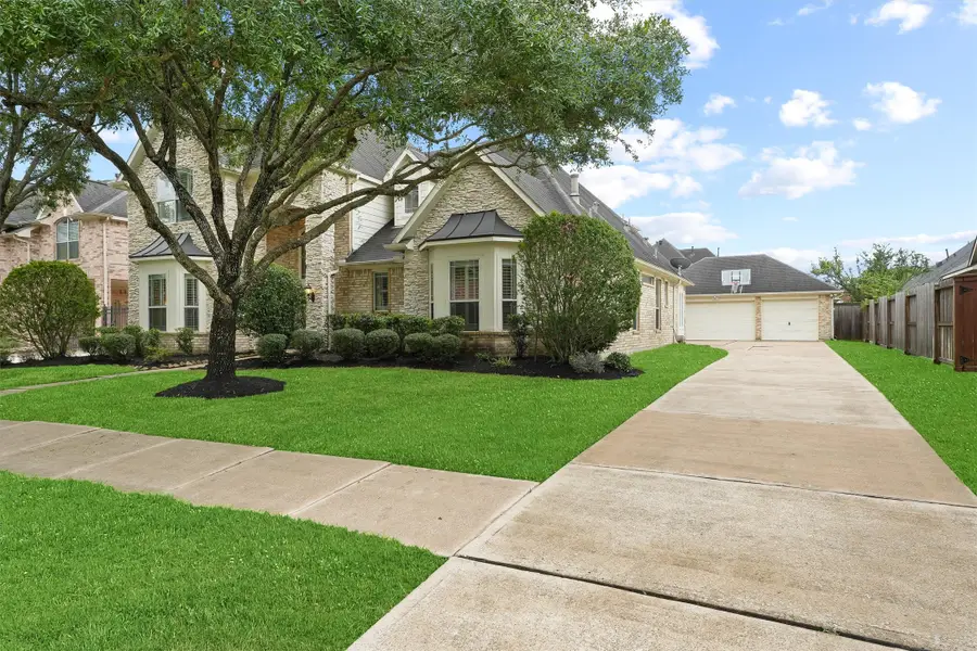 2818 Shallow Springs Court, Manvel, TX 77578 - Image #3