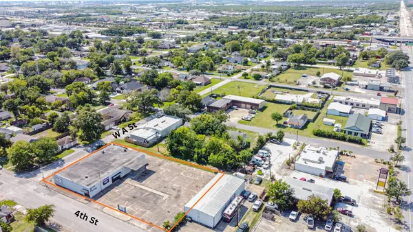 130 S 4th Street #1, La Porte, TX 77571