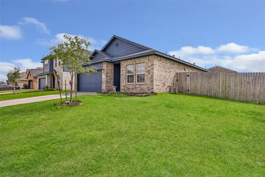 9910 Pine Forest Court, Baytown, TX 77521 - #2