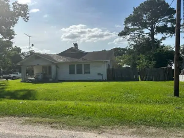 103 Birch Street, Wallis, TX 77485