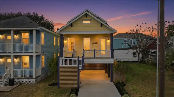 1207 32nd Street, Galveston, TX 77550