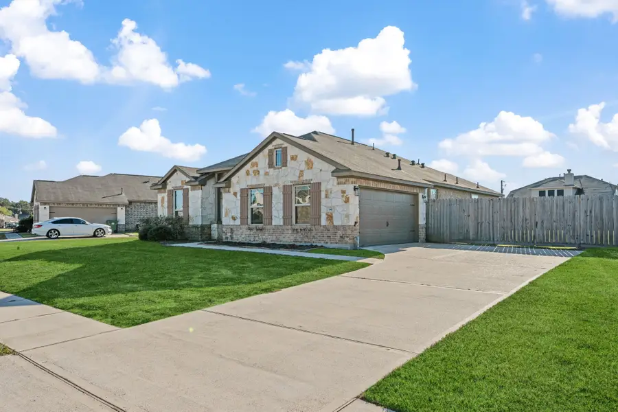 99 Jessica Drive, Dayton, TX 77535 - Image #2
