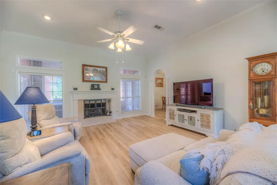 108 Wildwood Drive, Livingston, TX 77351 - #2