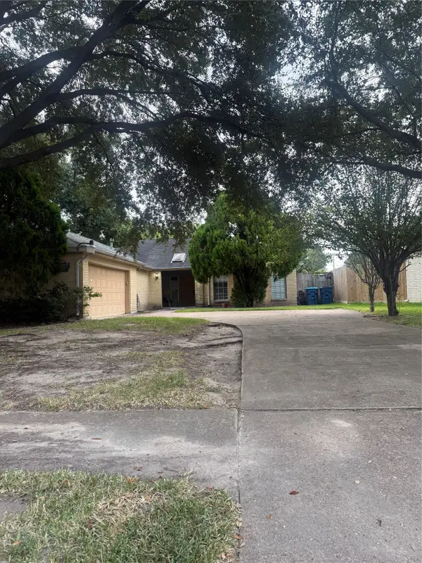 8222 Ridge Forest Drive, Houston, TX 77088