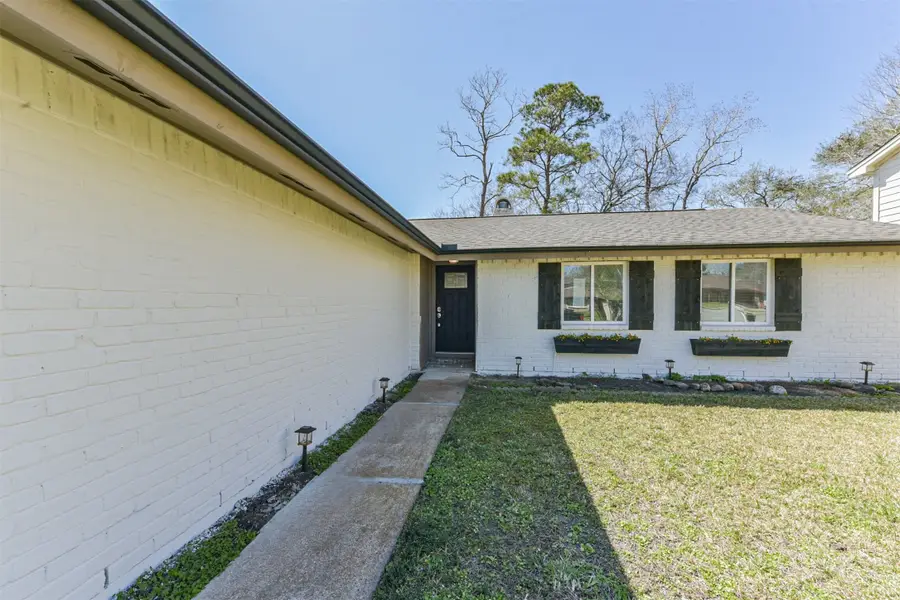 16510 Blackhawk Boulevard, Friendswood, TX 77546 - #2