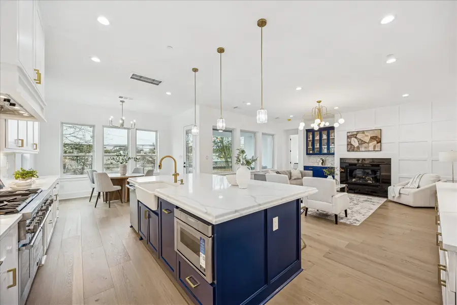 4509 Mimosa Drive, Bellaire, TX 77401 - Image #3