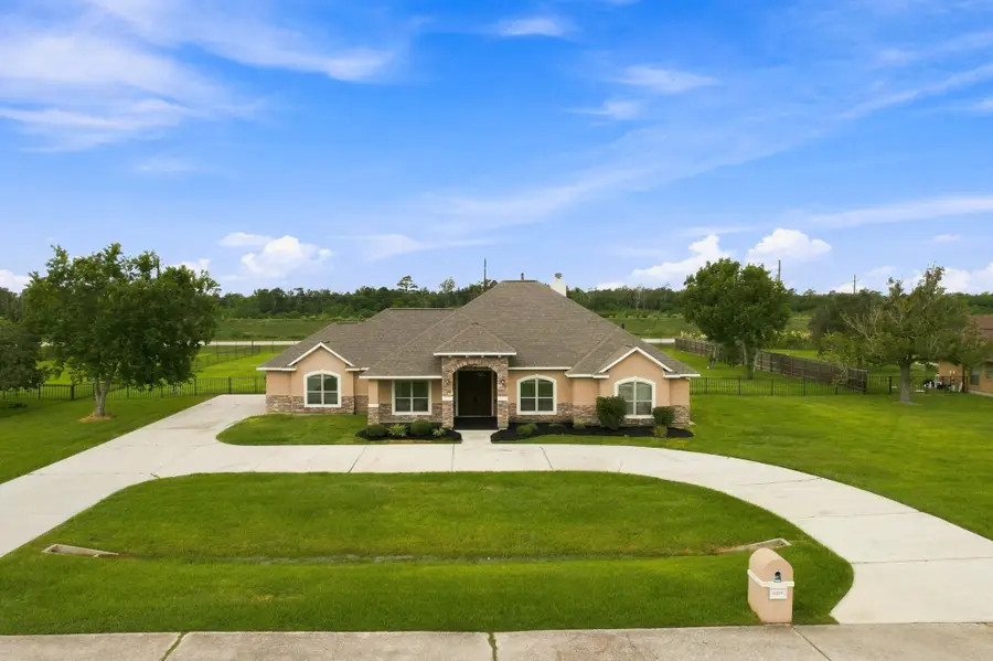 8999 Water Point Drive, Beach City, TX 77523 - #2