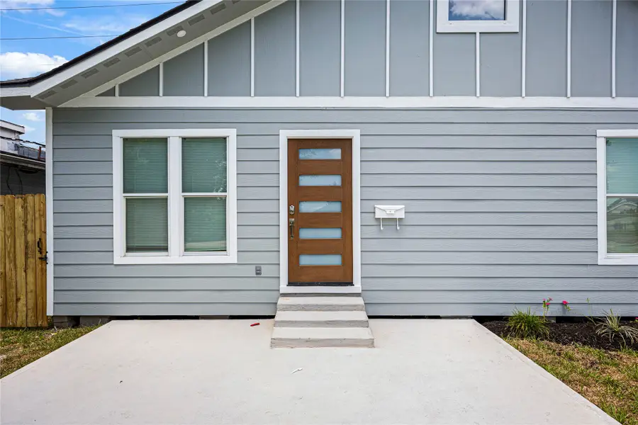 6333 Iron Rock St Street, Houston, TX 77087 - #2