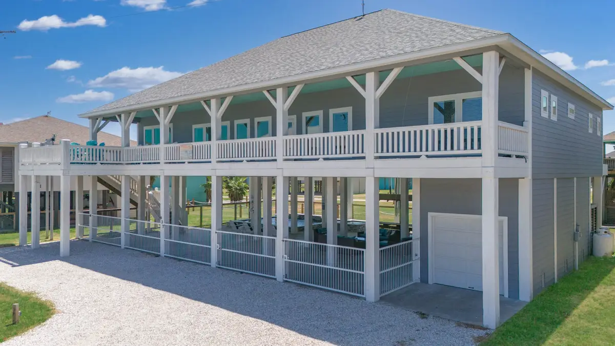 937 S Cove, Crystal Beach, TX 77650 - #1