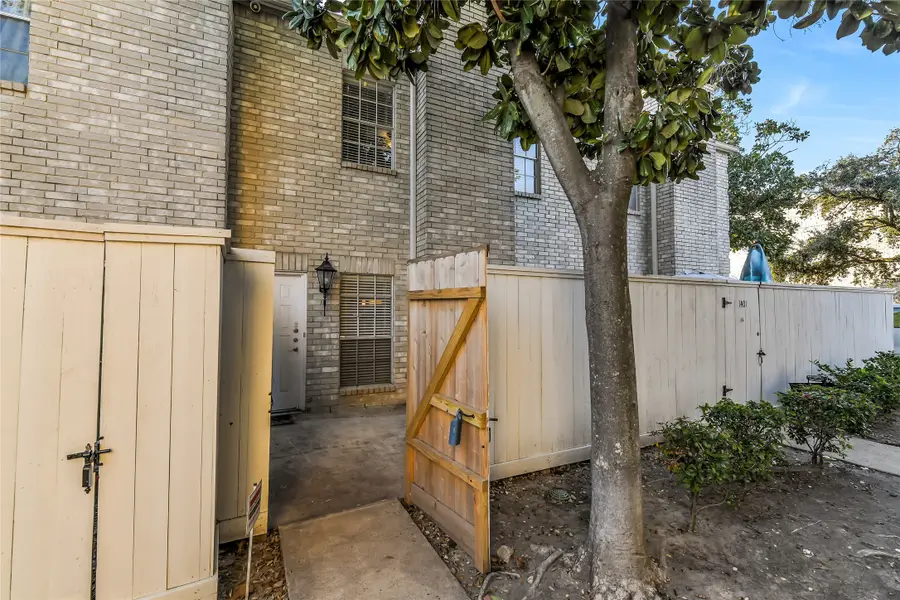 4001 Tanglewilde Street #1402, Houston, TX 77063 - #3