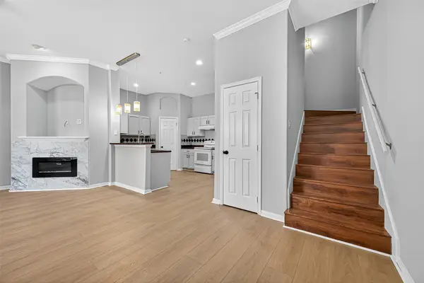 2710 Grants Lake Boulevard #L8, Sugar Land, TX 77479