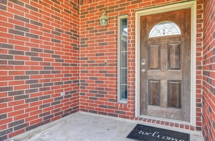 218 Lexington Avenue, Clute, TX 77531 - #2