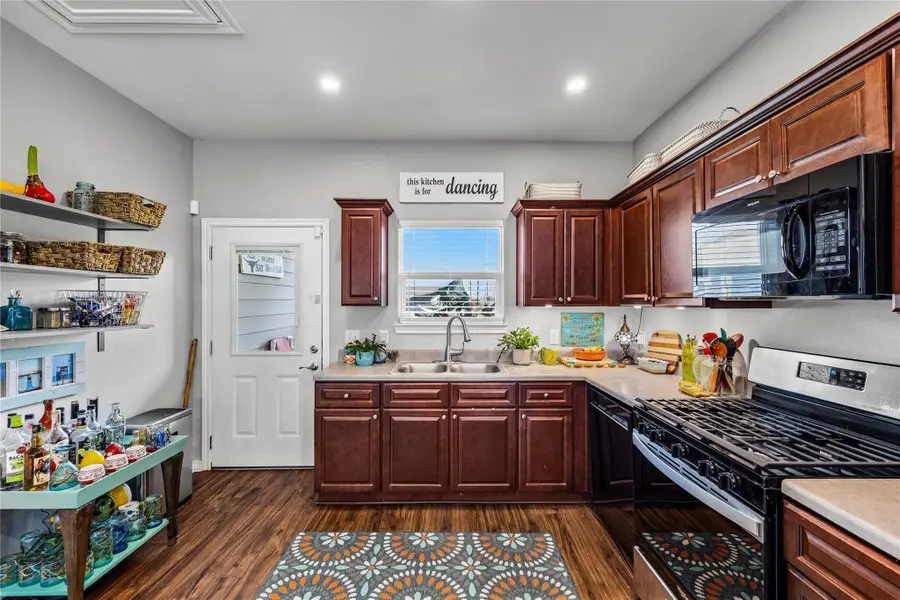 710 35th Street, Galveston, TX 77550 - #2