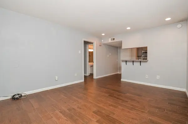 4635 Wild Indigo Street #498, Houston, TX 77027