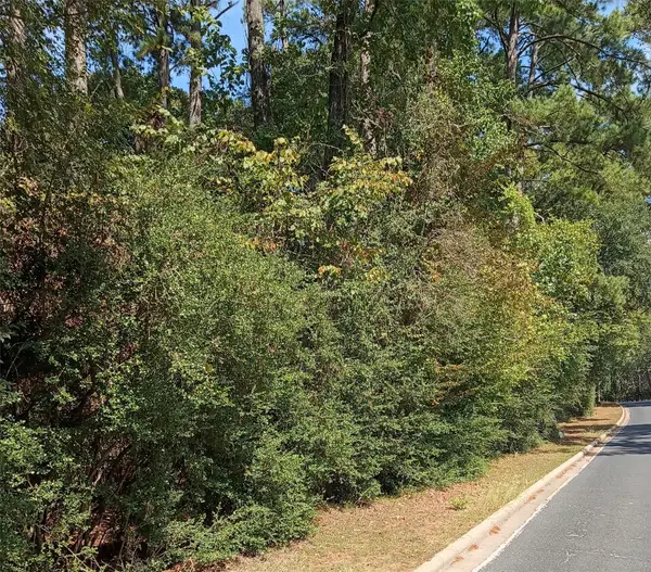 124 Brook Hollow Drive, Huntsville, TX 77340