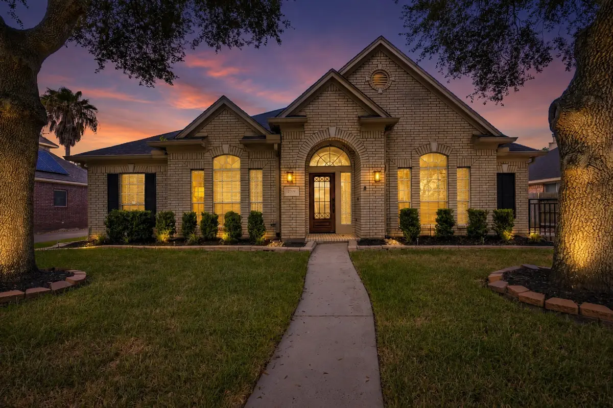 2709 W Oaks Boulevard, Pearland, TX 77584 - #1