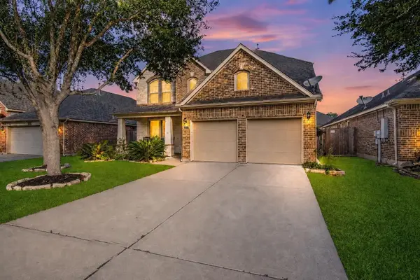 3110 Rock Brook Falls Lane, League City, TX 77573