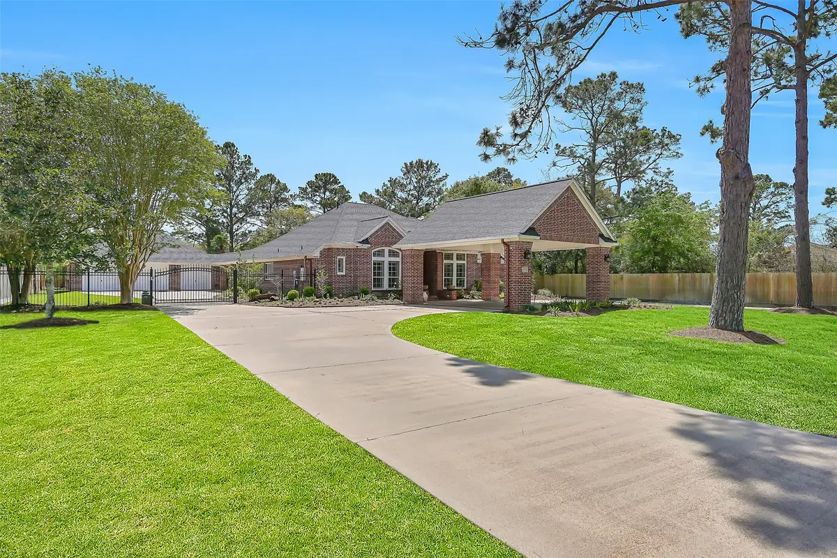 106 Charleston Street, Friendswood, TX 77546 - #1