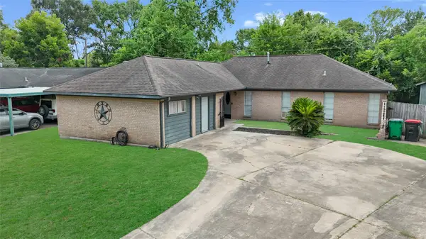 4205 Lariat Drive, Baytown, TX 77521