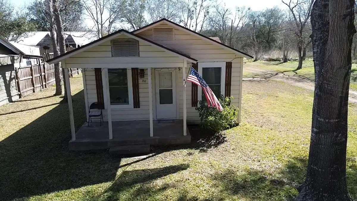 710 Milam Avenue, Eagle Lake, TX 77434 - #1