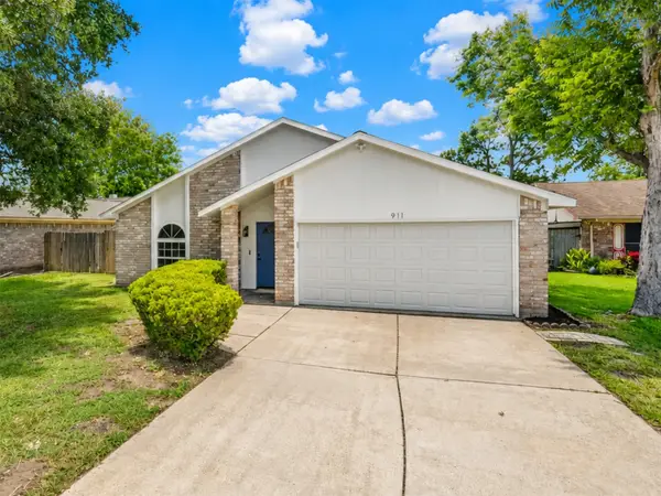 911 Golden West Drive, Katy, TX 77450