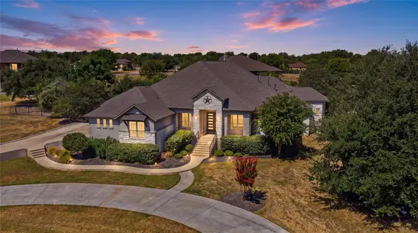 205 Standing Oak Drive, Georgetown, TX 78633