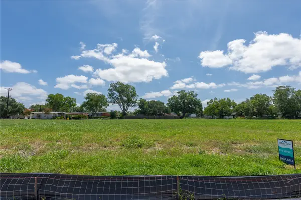 404 Koller Drive, Weimar, TX 78962