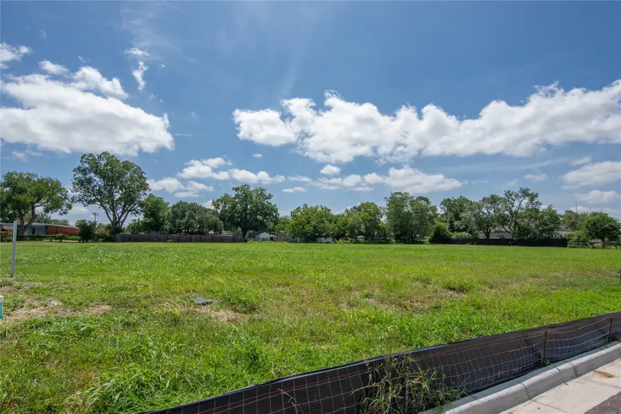 404 Koller Drive, Weimar, TX 78962 - #2