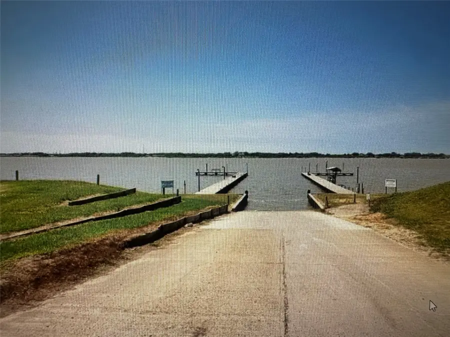 65 Arrowhead Drive, Palacios, TX 77465 - Image #3